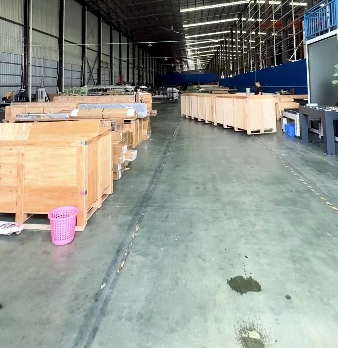 Wooden crates prepared for aluminum pergola export packing